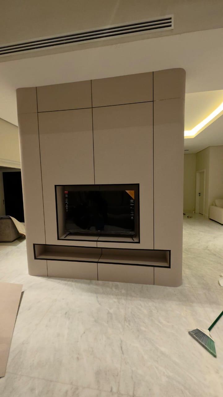 جدار تلفاز حديث